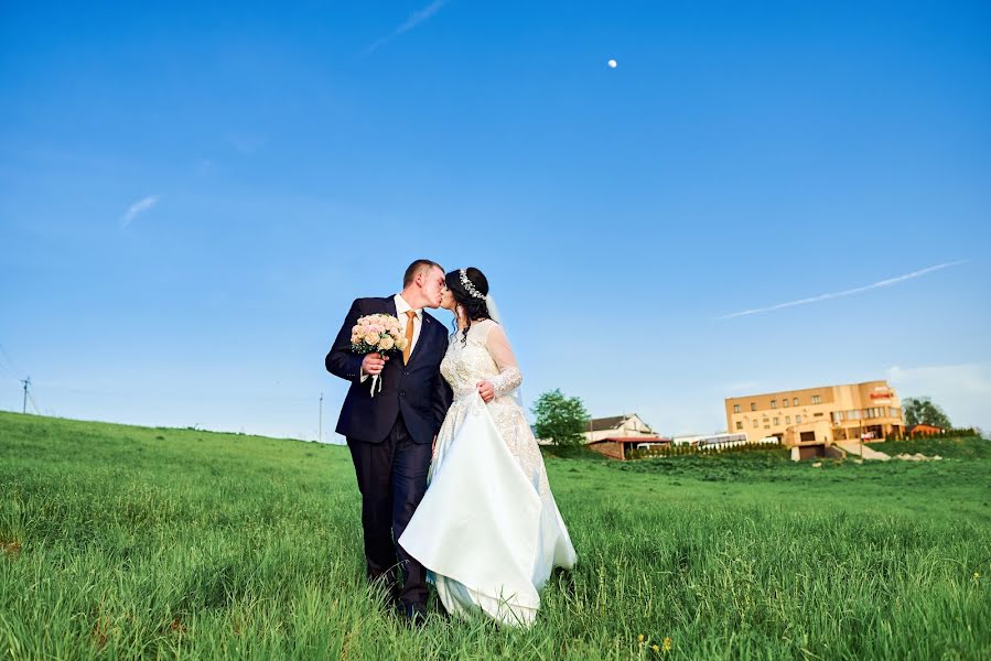 Fotógrafo de casamento Yulіya Fedishin (juliafedyshyn). Foto de 12 de maio 2017