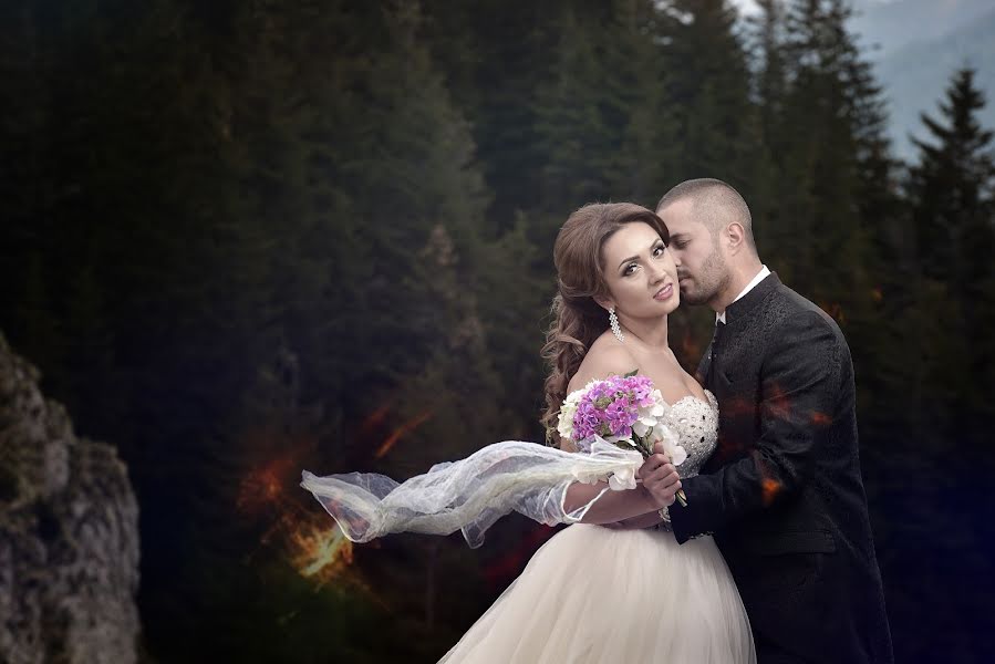 Fotografo di matrimoni Mihai Remy Zet (tudormihai). Foto del 3 giugno 2016