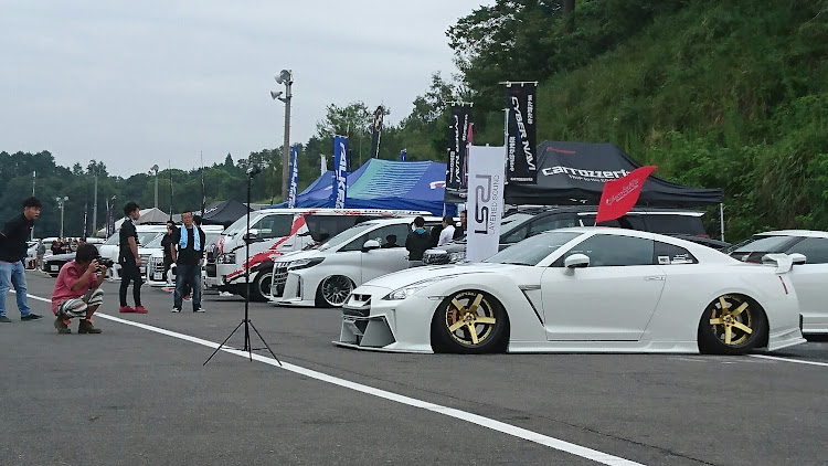 シルビアの鈴鹿ツインサーキット・KUHL・ハイパーミーティング・撤収準備と撮影風景・着替える人、休む人、寝る人に関するカスタム事例の投稿画像5枚目