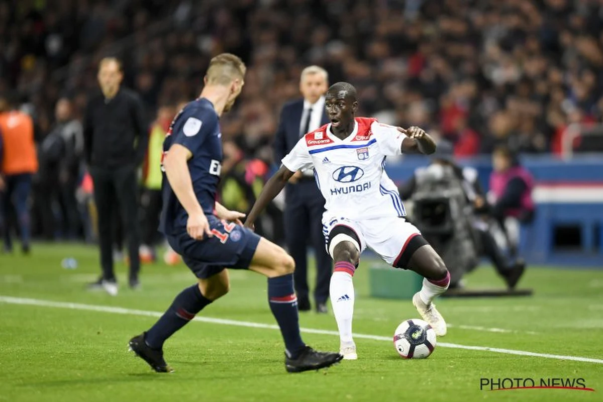 🎥 De vloek van de Madrileense linksachters? Mendy gaat pijnlijk de mist in bij voorstelling