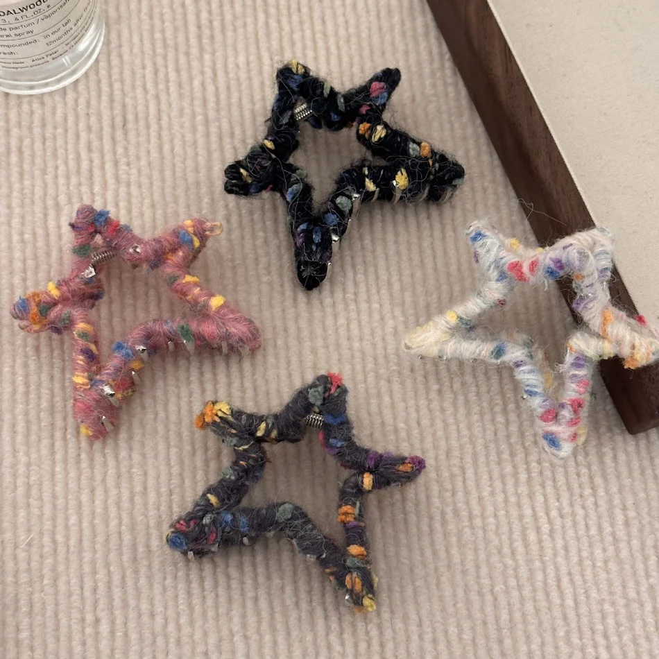 Barrettes pour cheveux à tête arrière avec grip étoile à cinq branches pour femmes Maintien ferme, faciles à utiliser, accessoires élégants et tendance.