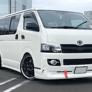 ハイエースバン TRH200V