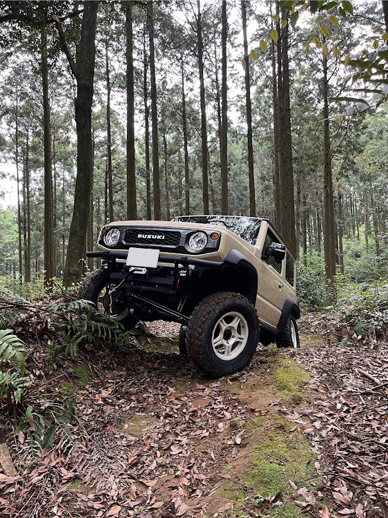 ジムニーシエラのJCR JBリアスプリング角度補正スペーサー・4x4エスポワール コイルスプリングスペーサー・モーターファーム・ショウワガレージ・4インチアップに関するカスタム事例の投稿画像11枚目