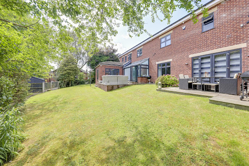 Maison contemporaine avec jardin 3