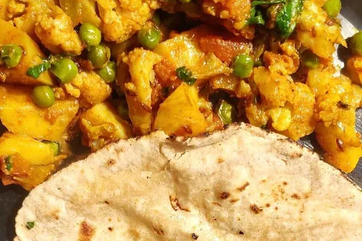 Aloo Gobi With 3 Roti