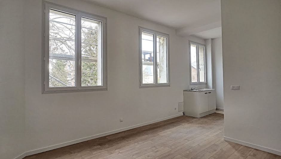 Location  appartement 3 pièces 54.75 m² à La Fère (02800), 655 €