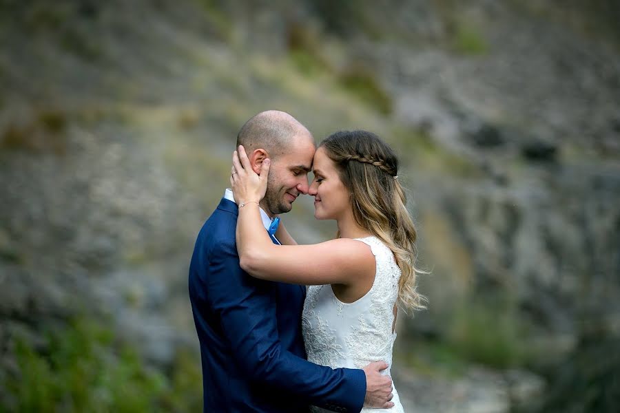 Fotógrafo de bodas Zoltán László (eskuvofotophilip). Foto del 3 de marzo 2019