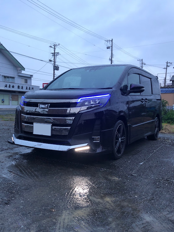 ノアのTRD・エアロ取付に関するカスタム事例の投稿画像1枚目