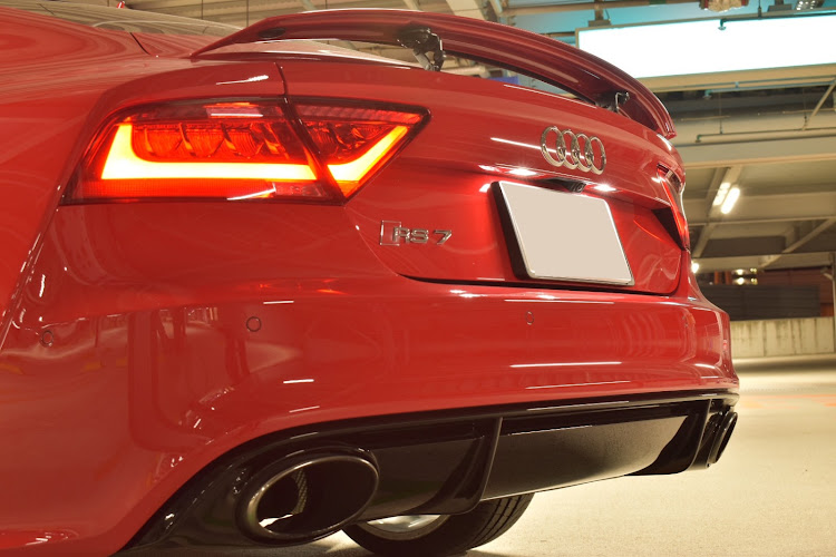500のAudi・audiRS7・quattro・コラボ撮影に関するカスタム事例の投稿画像4枚目
