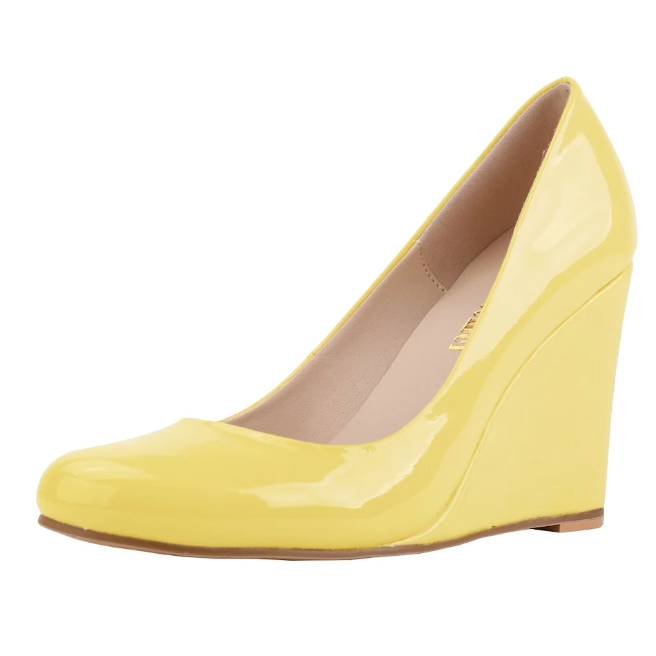 Damen Pumps Schuhe mit Keilabsatz und spitzer Zehenpartie. Erleben Sie Stil und Komfort mit diesen eleganten High Heels.