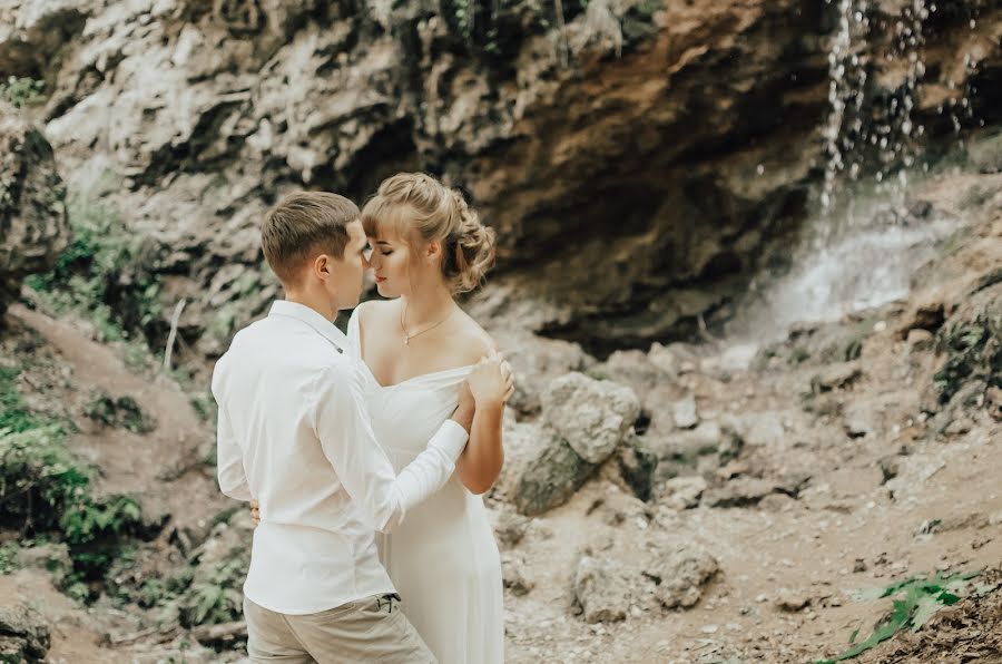 Fotógrafo de casamento Irina Furaseva (furaseva90). Foto de 11 de março 2019