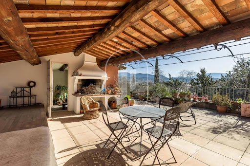 House with garden and terrace 1