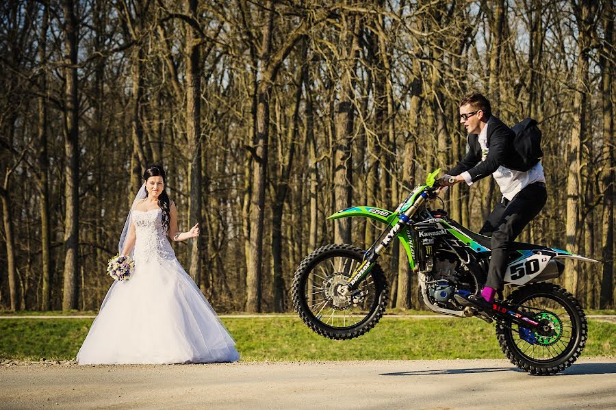 Wedding photographer Lukáš Velecký (veleck). Photo of 16 July 2015