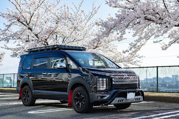 デリカD:5の桜とコラボ・サクラと愛車・デリカ・デリカd5に関するカスタム事例の投稿画像2枚目