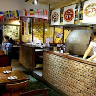 PIZZERIA OGGI 拿坡里披薩專賣店(天母店)