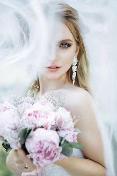 結婚式の写真家Aleksey Lukin (lukrezzy)。2019 12月11日の写真