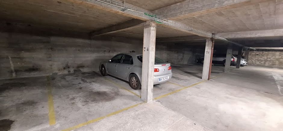 Vente parking  12 m² à Paris 15ème (75015), 26 000 €