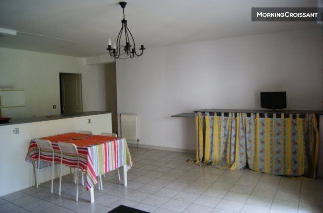 Location meublée appartement 3 pièces 70 m² à Valence (26000), 3 900 €