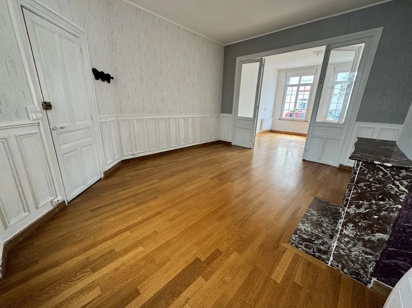 Location  appartement 3 pièces 90 m² à Saint-Quentin (02100), 650 €