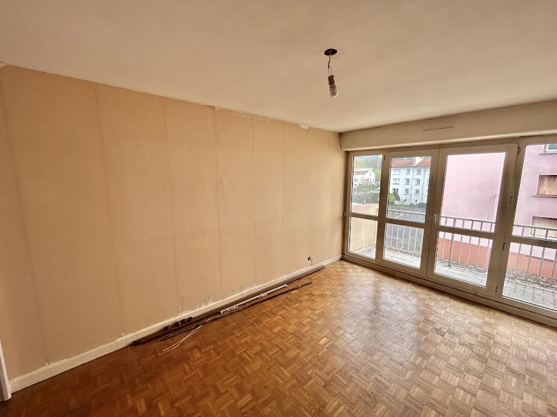 Vente appartement 4 pièces 74 m² à Saint-Etienne (42000), 82 000 €