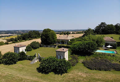 House with pool and garden 12