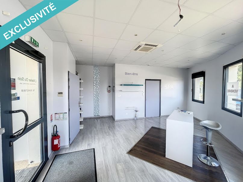 Vente locaux professionnels 3 pièces 67 m² à Chef-Boutonne (79110), 84 211 €