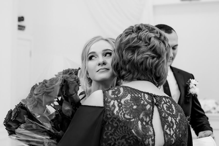 Fotógrafo de casamento Yuliya Borisova (juliasweetkadr). Foto de 26 de julho 2021