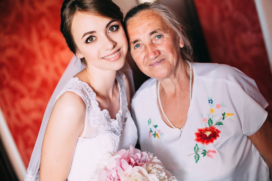 Fotógrafo de casamento Vitaliy Matveev (vetal190). Foto de 2 de setembro 2016