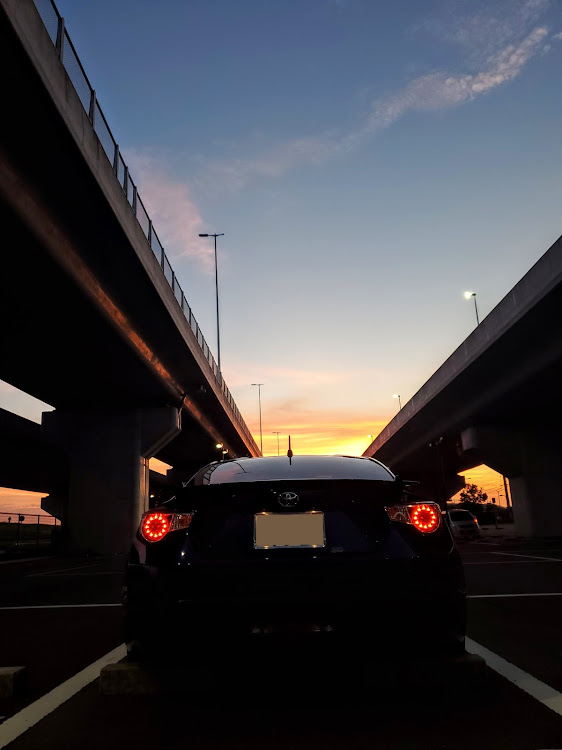 86の松山空港立体駐車場・ドライブ・洗車に関するカスタム事例の投稿画像3枚目