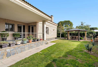 Villa 4