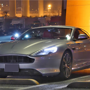 DB9 クーペ