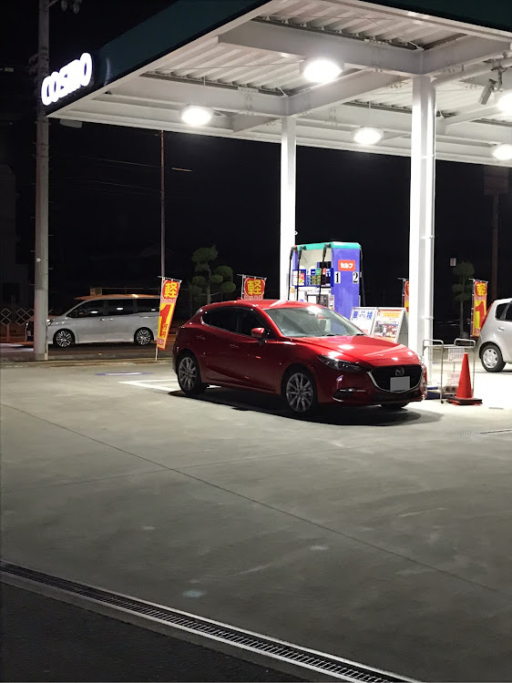 アクセラスポーツのシェアラスター・燃費・#アクセラスポーツ・ガソスタ・ソウルレッドクリスタルメタリックに関するカスタム事例の投稿画像3枚目