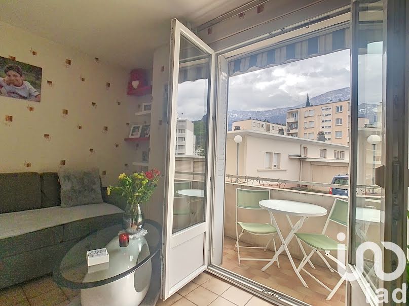 Vente appartement 4 pièces 67 m² à Le Pont-de-Claix (38800), 125 000 €