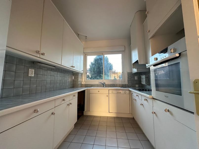 Location  appartement 3 pièces 75 m² à Limoges (87000), 880 €