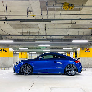TT RS クーペ