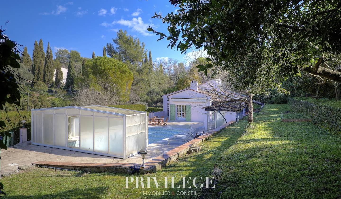 Villa with pool and terrace Grasse