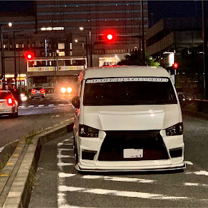 ハイエースバン GDH211K