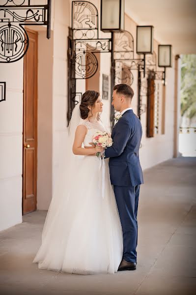 Fotógrafo de casamento Valentina Ermilova (wwerm1510). Foto de 27 de agosto 2020