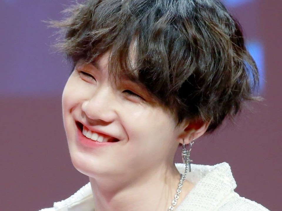 BTS Suga's Best Dark Blue Hair Looks - wide 5