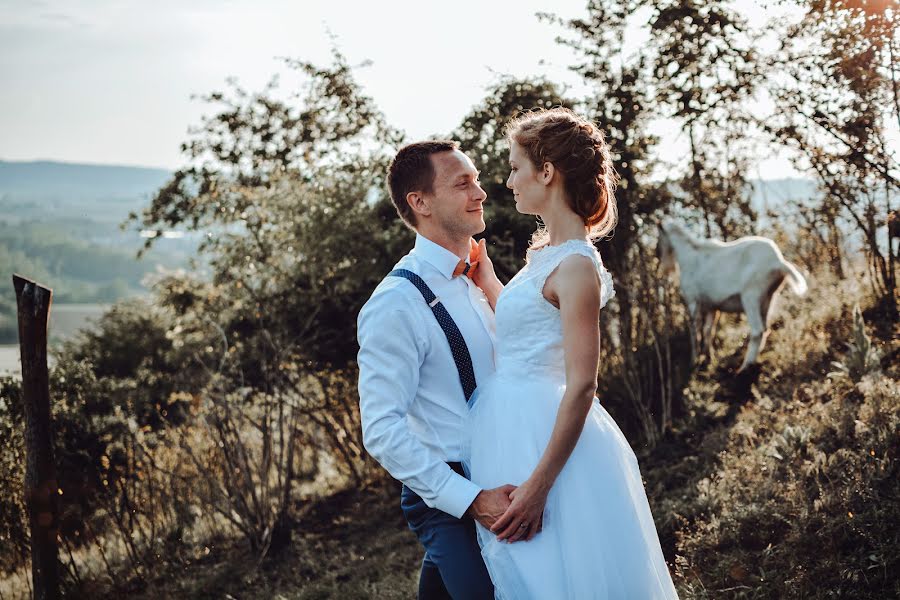 Fotógrafo de casamento Lukáš Komárek (komarekphoto). Foto de 20 de janeiro 2019