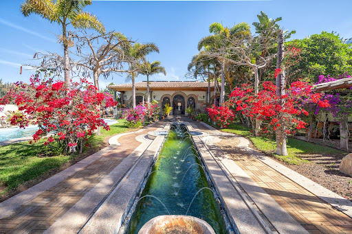 Villa with pool and terrace 1