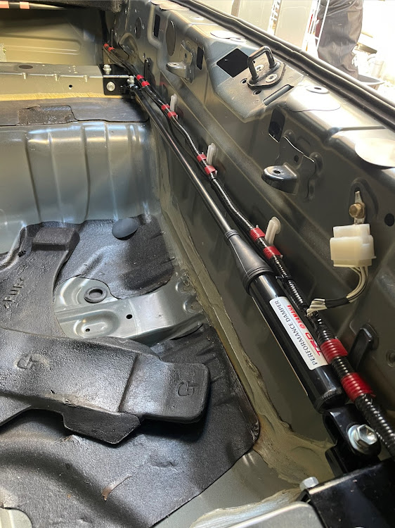 マークIIブリットのマーク2ブリット・TRDパフォーマンスダンパー・RPF1・愛車の一番好きな角度に関するカスタム事例の投稿画像2枚目