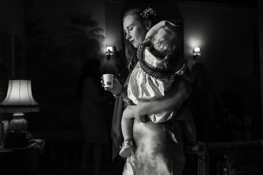 婚禮攝影師Isabelle Bazin（isasouri）。5月12日的照片