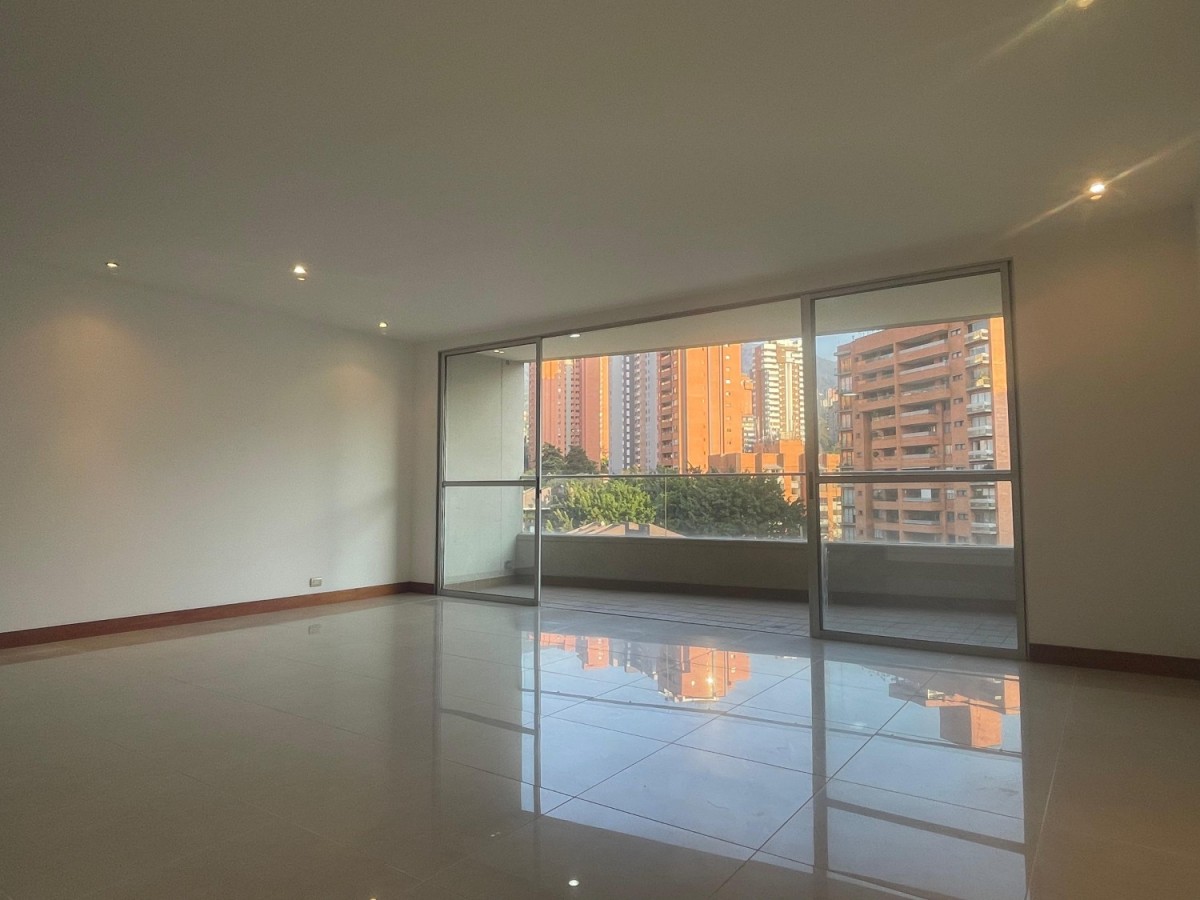 Apartamento para Arriendo en Poblado