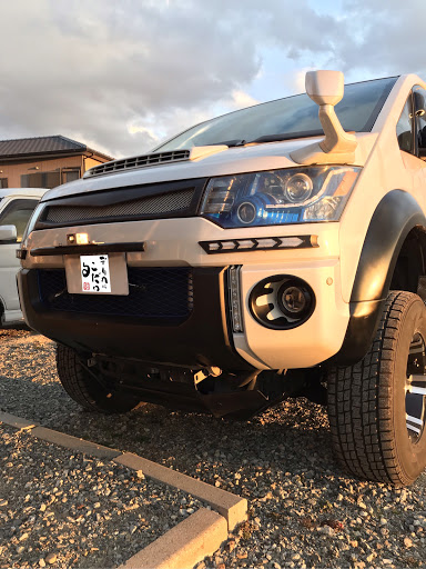 デリカD:5 CV5Wのフォグランプカバー,カバー加工,微妙に関するカスタム ...