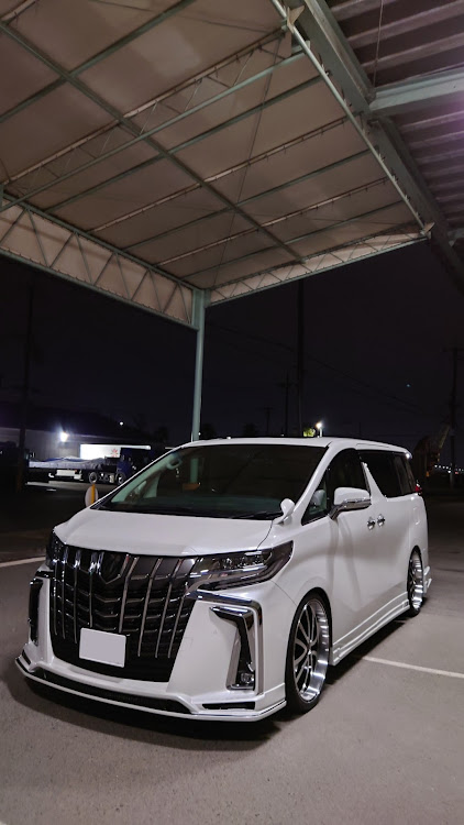 アルファードの今日も１日安全運転で！・#エムズスピード・#コンプリートカー・ガラスコーティング施工後☆・冬の洗車は早朝か夜に限るに関するカスタム事例の投稿画像1枚目