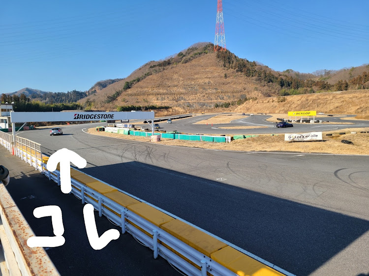 スイフトスポーツの左斜め後ろ写真展・本庄サーキット・UMA号写真無し⤵️・田所商店・味噌ラーメンに関するカスタム事例の投稿画像3枚目