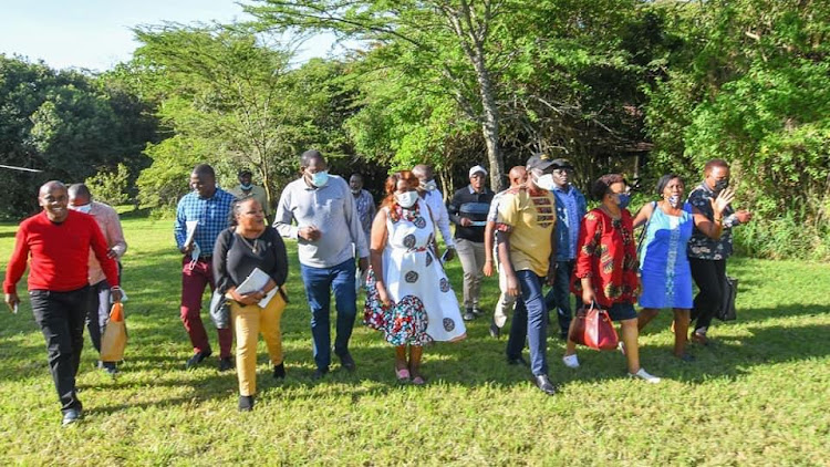 DP William Ruto arriving to the venue of the meeting accompanied by a number of leaders from Mt Kenya Region.