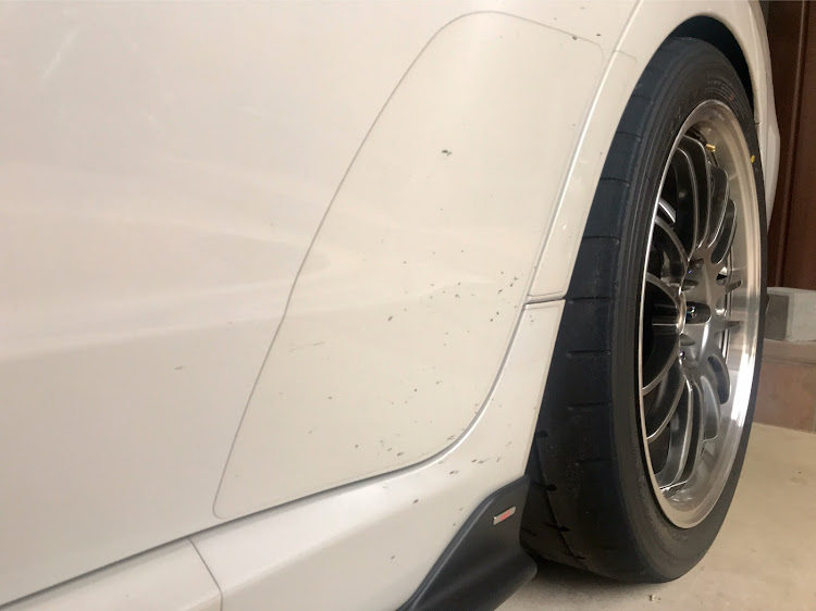 インプレッサ WRX STIの自宅待機🏠・タイヤカス取りに関するカスタム事例の投稿画像2枚目