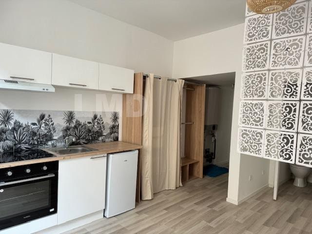 Location  appartement 1 pièce 24.5 m² à Draguignan (83300), 495 €